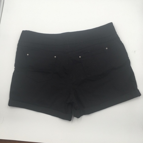 Time and Tru Black Short w/Stretch Waist - Picture 3 of 3